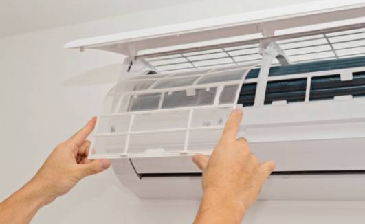 Top Tips voor doe-het-zelf airconditioning onderhoud: Bespaar Geld en Blijf Koel