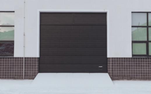 Doe-het-zelf garagedeur weerbestendig maken: Hoe houd je je huis veilig en droog